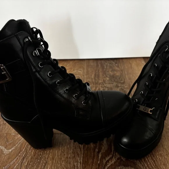 Guess Chunky Combat Boots - Picture 7 of 7